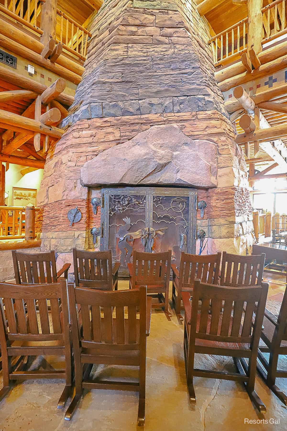 lobby fireplace pays tribute to the Grand Canyon 