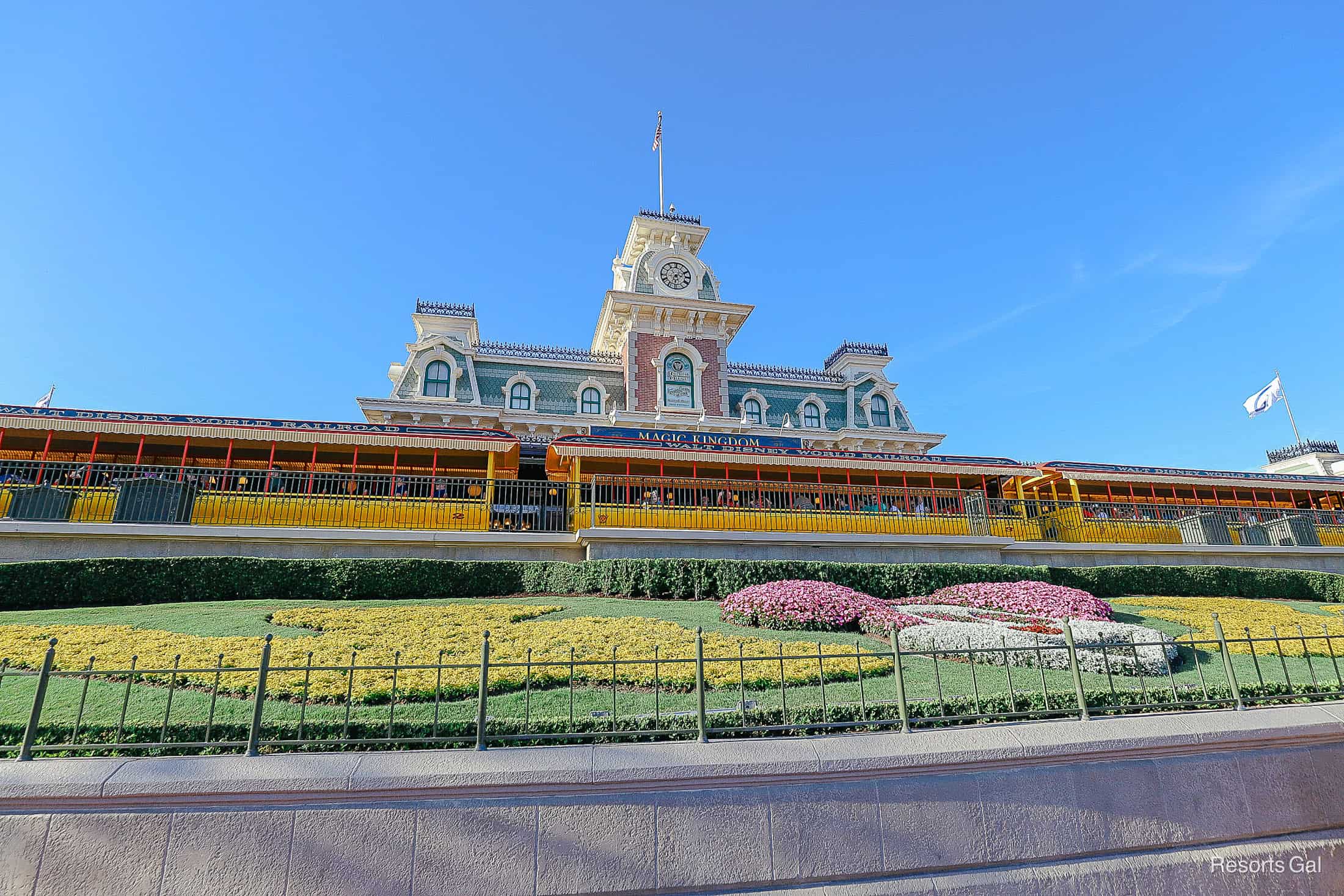 front entrance of Magic Kingdom with the train attraction 