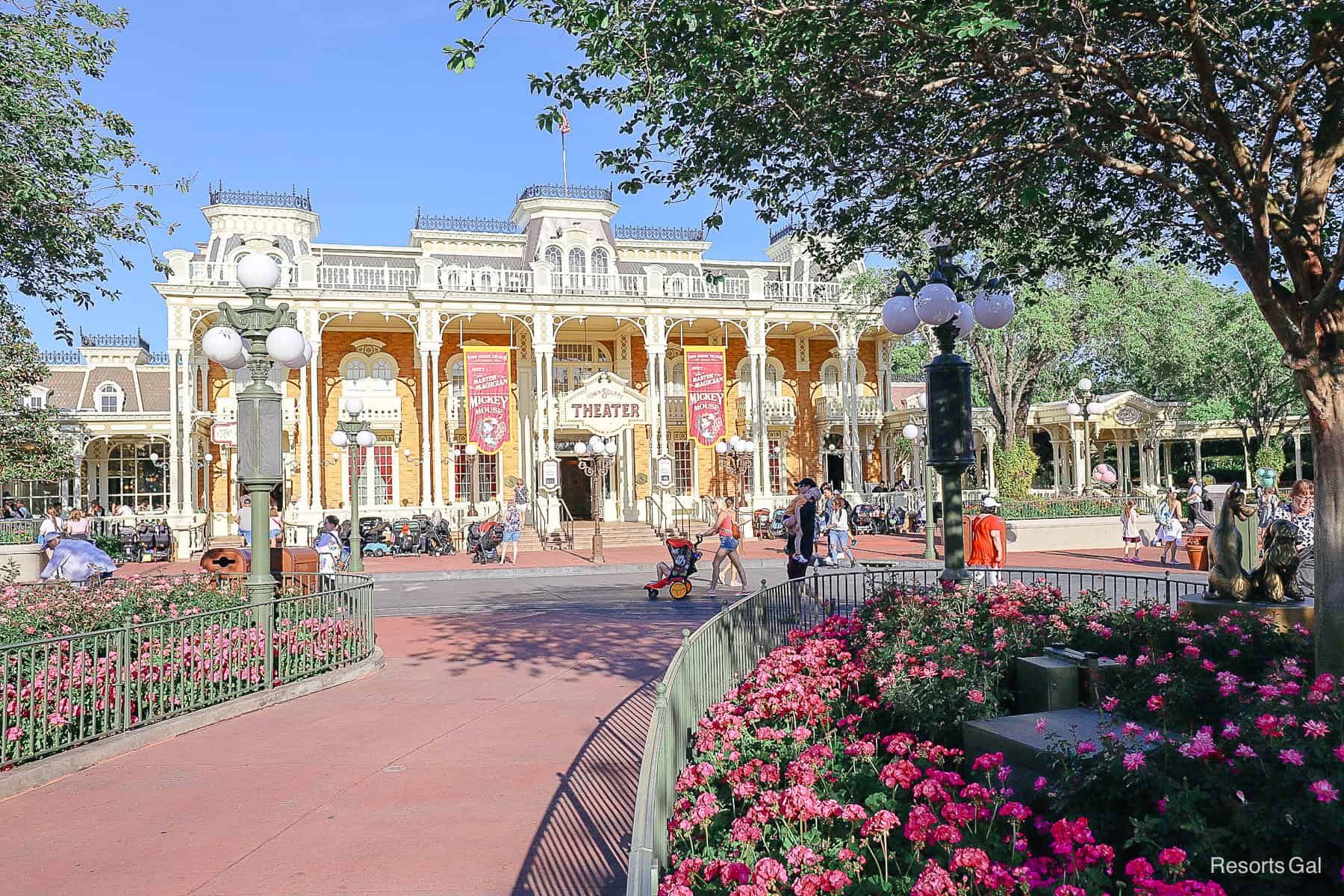 Magic Kingdom Town Square scenic area with roses 