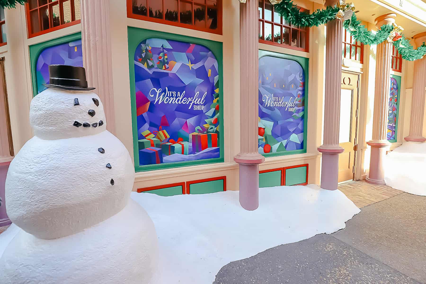 It's a Wonderful Shop where Santa meets at Disney World 