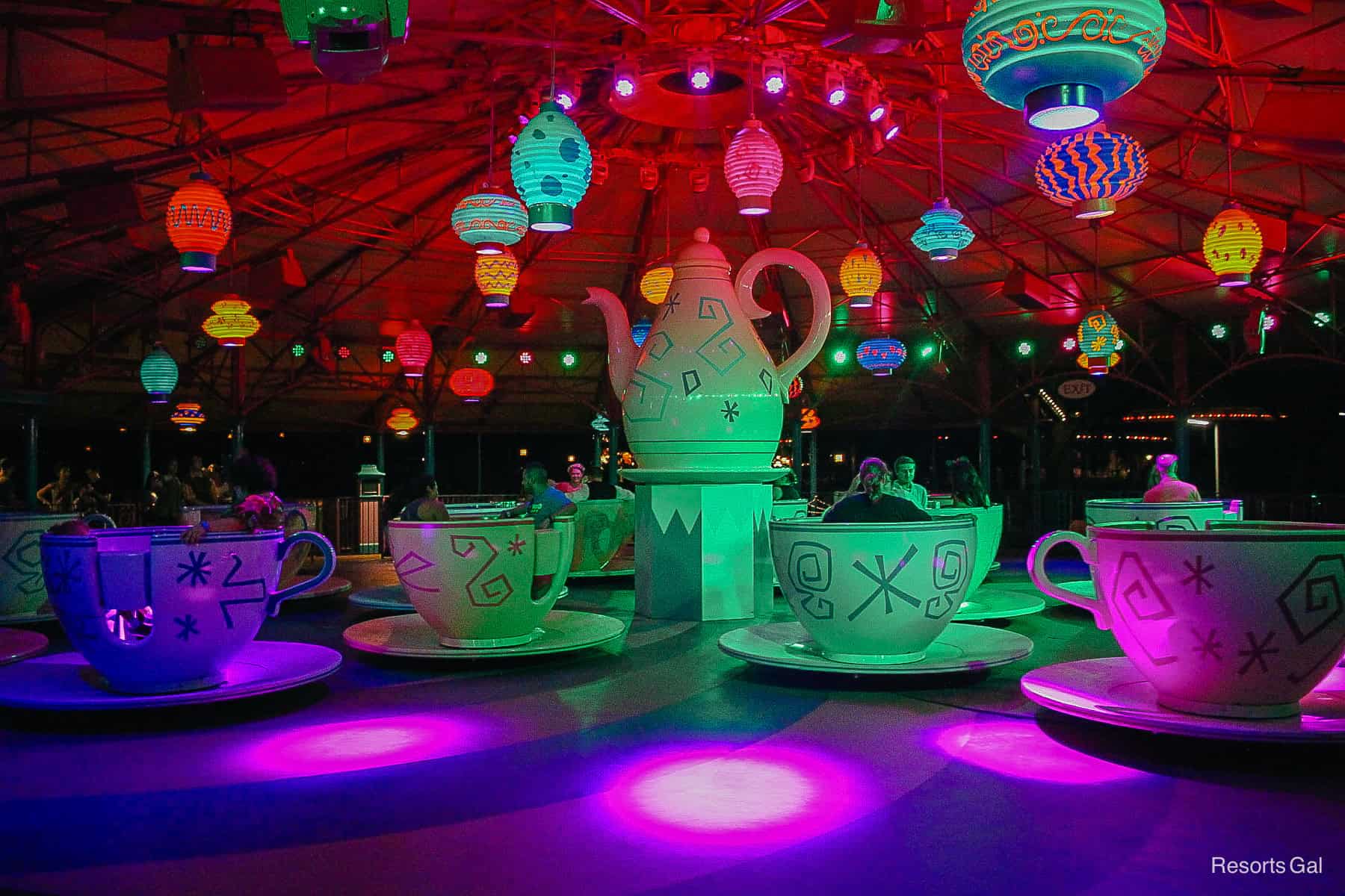 Mad Tea Party with a pretty ride overlay during Mickey's Not So Scary Halloween Party. 
