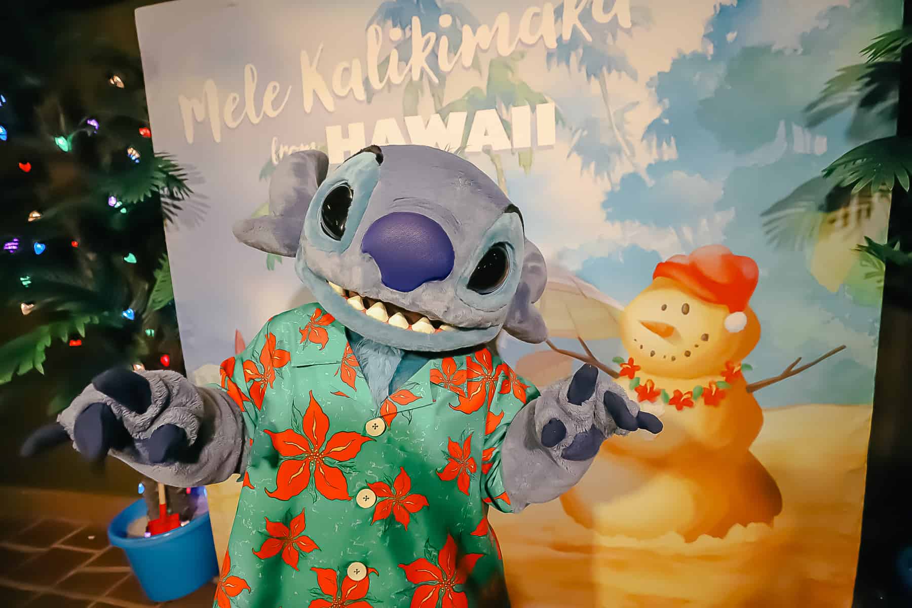 Stitch in Hawaiian Shirt at Mickey's Christmas Party 