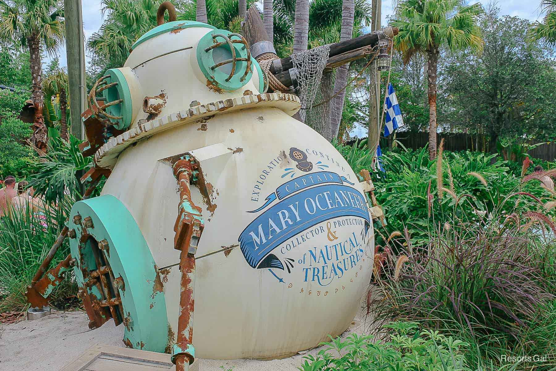 Mary Oceaneer's diving tank at Disney's Typhoon Lagoon