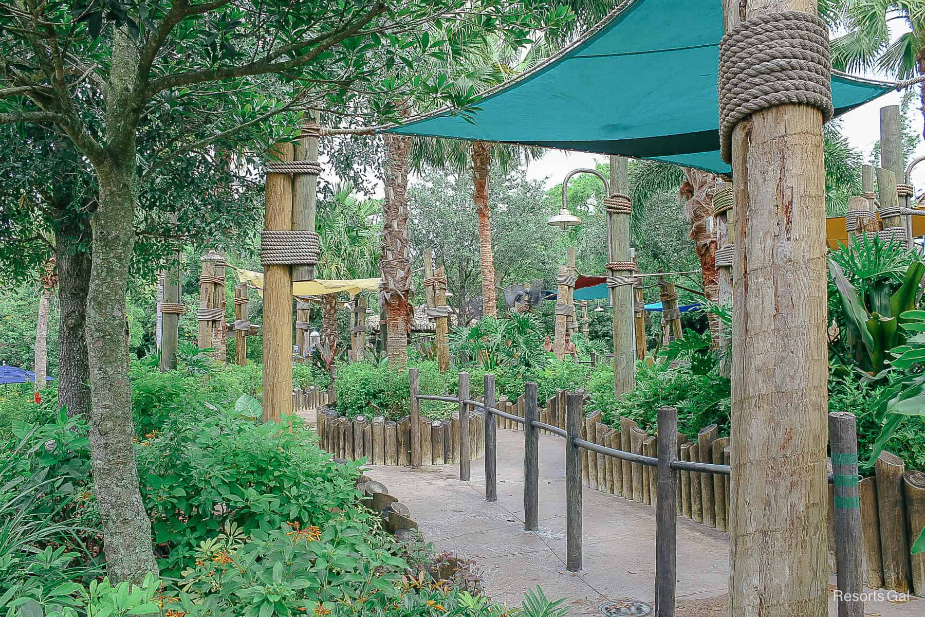 an empty queue or waiting area for the attraction 