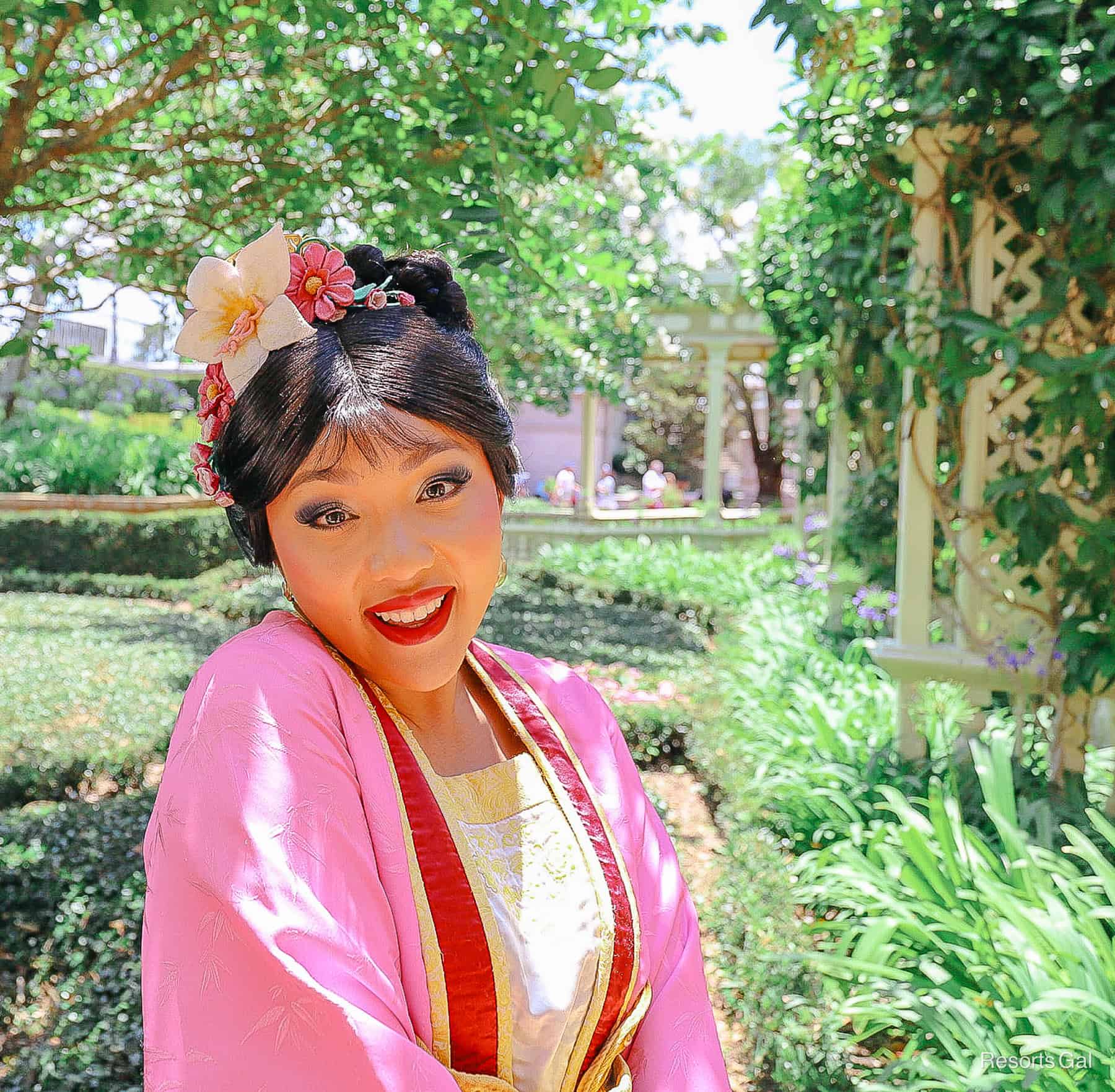 Mulan close up at her Magic Kingdom meet-and-greet location 