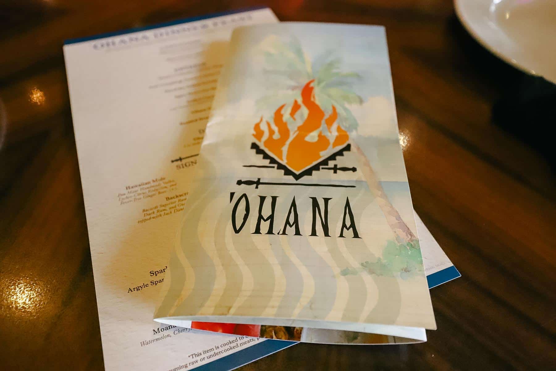 a table setting at 'Ohana 