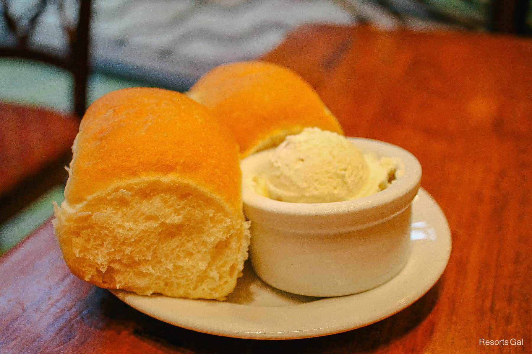 an order of Hawaiian sweet rolls with spread 