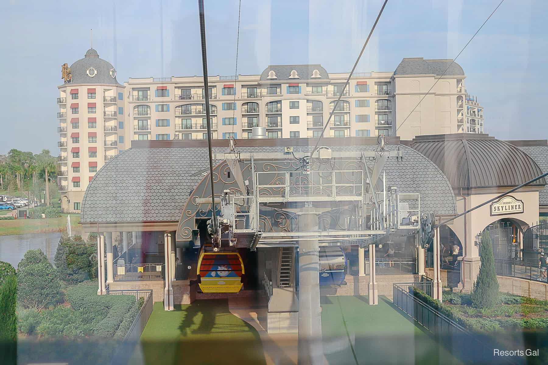 the Skyliner dropping down to the Riviera Resort station 