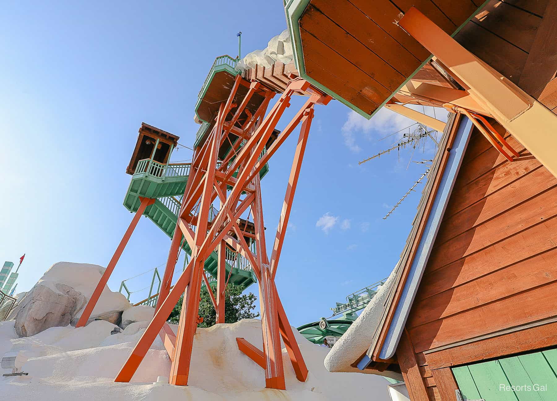 picture of the flights of stairs leading to Summit Plummet at Blizzard Beach 