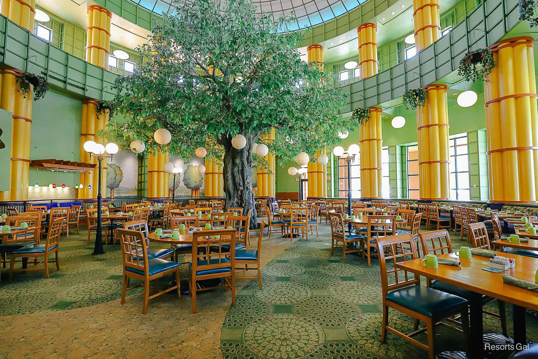 Garden Grove Restaurant at Disney's Swan interior with tree 