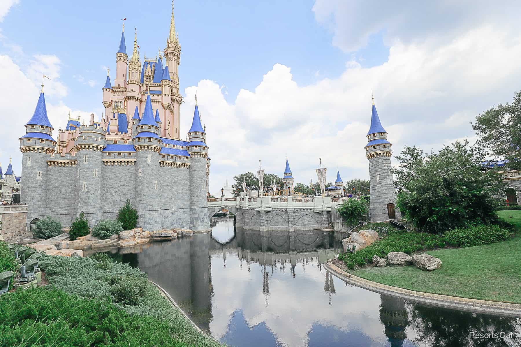 Things to do on Arrival Day Cover of Cinderella Castle Side View