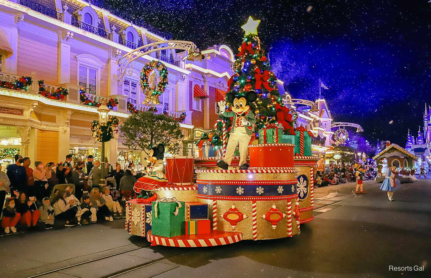 Things to Do At Disney World During Christmas: Parade