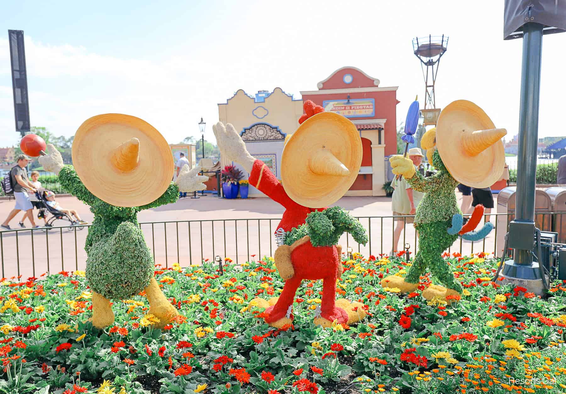 tail feathers of the Three Caballeros topiar 