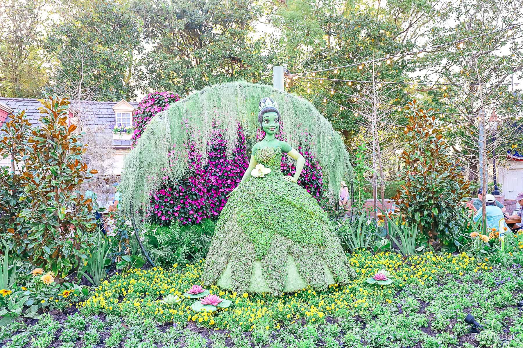 The Princess and the Frog themed topiary featuring Tiana. 