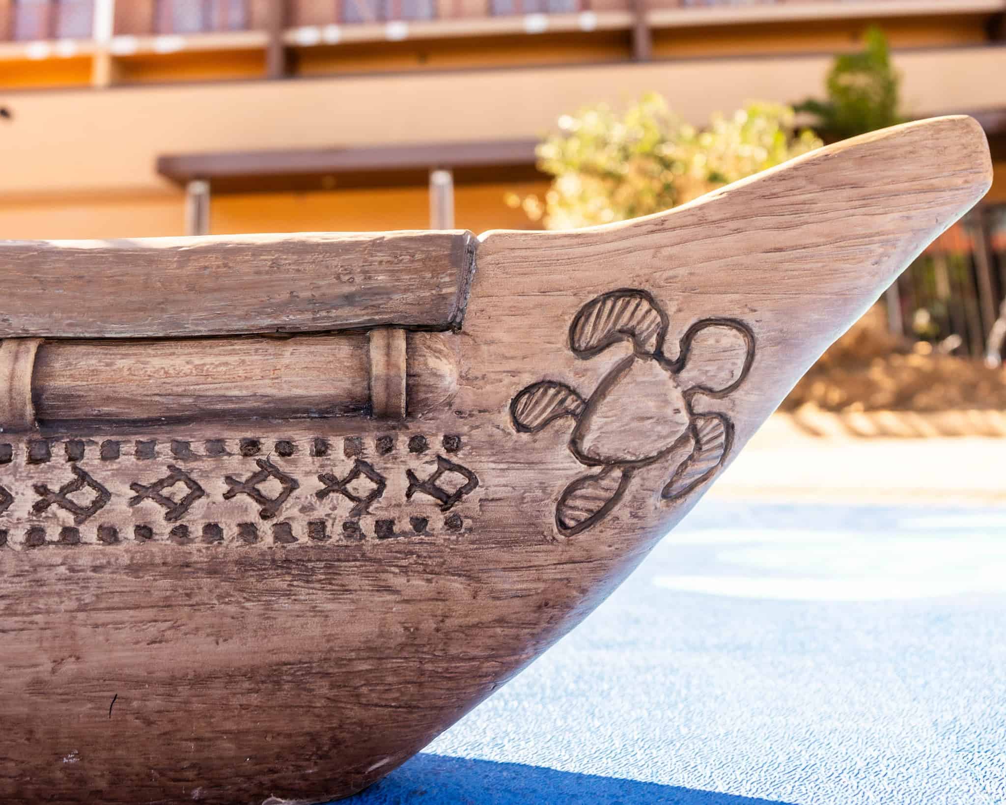 Turtle details on the Wayfinder splash pad boat 