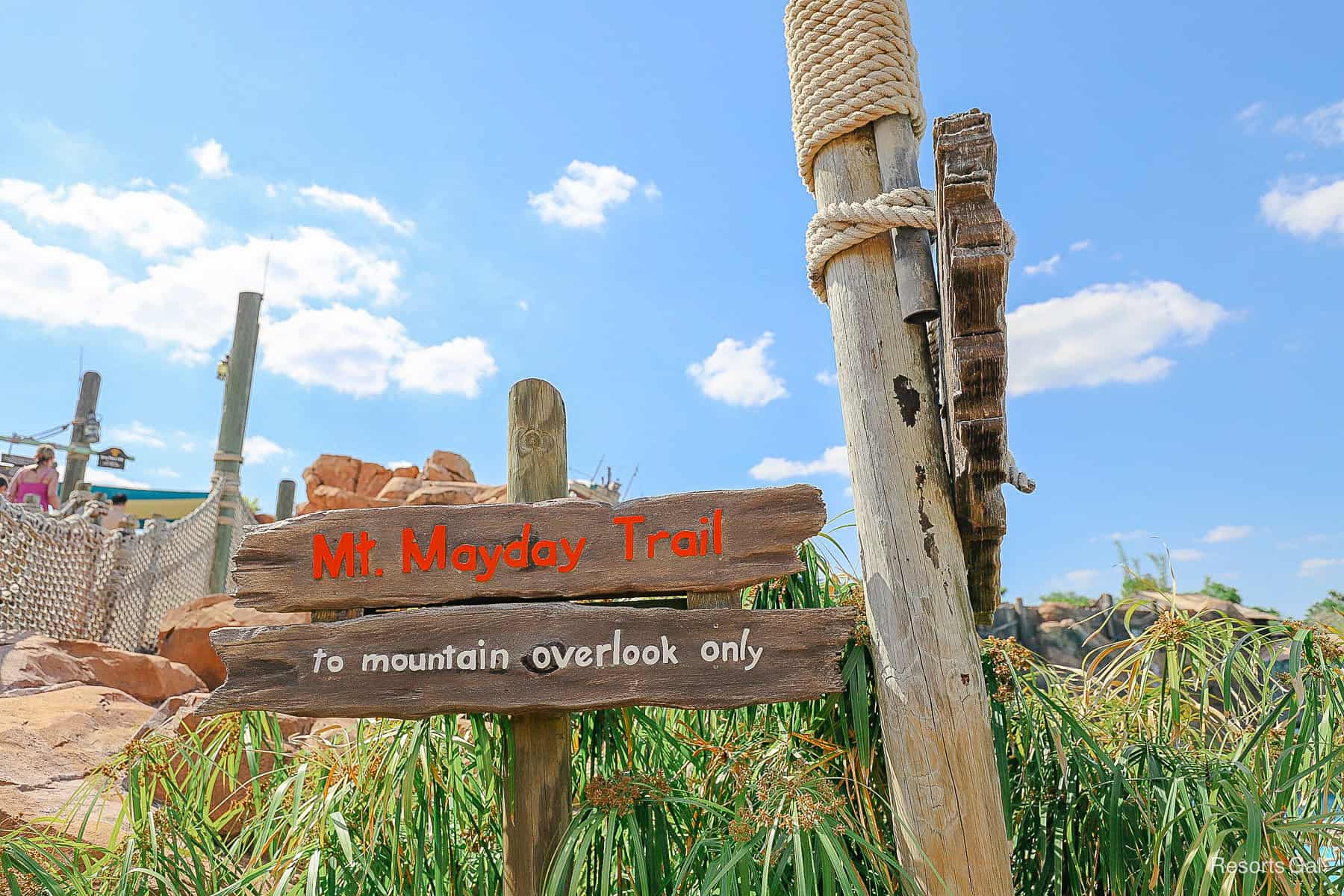 a sign that says Mt. Mayday Trail to Mountain Overlook only 