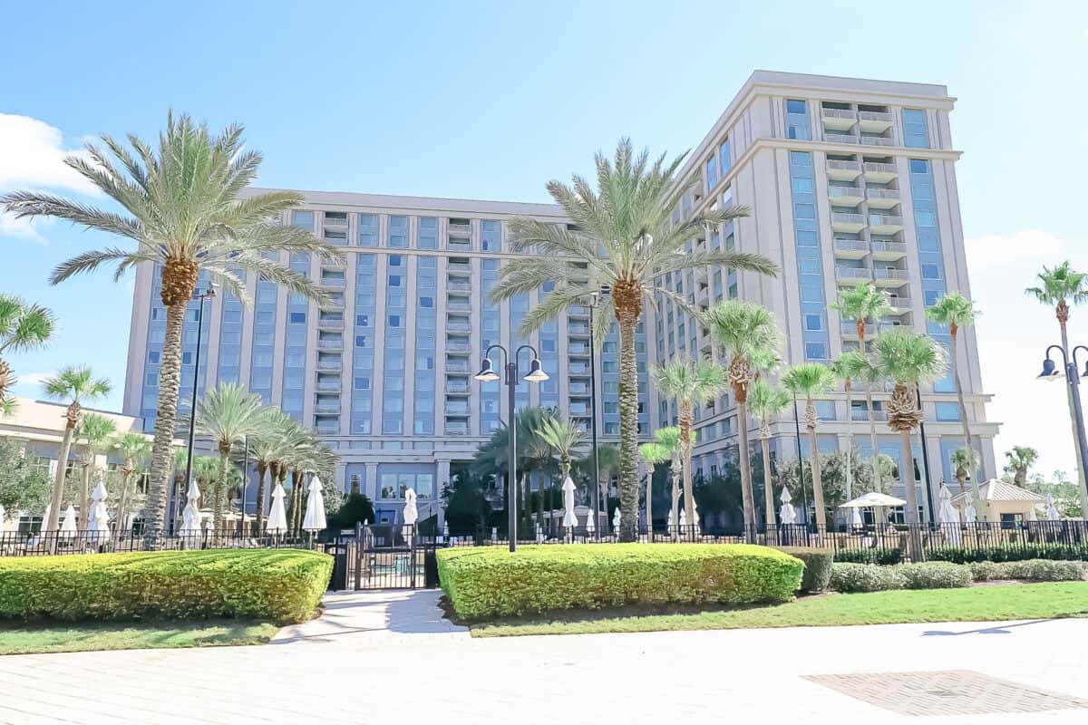 Waldorf Astoria Orlando Review (A Luxury Hotel Near Disney World)